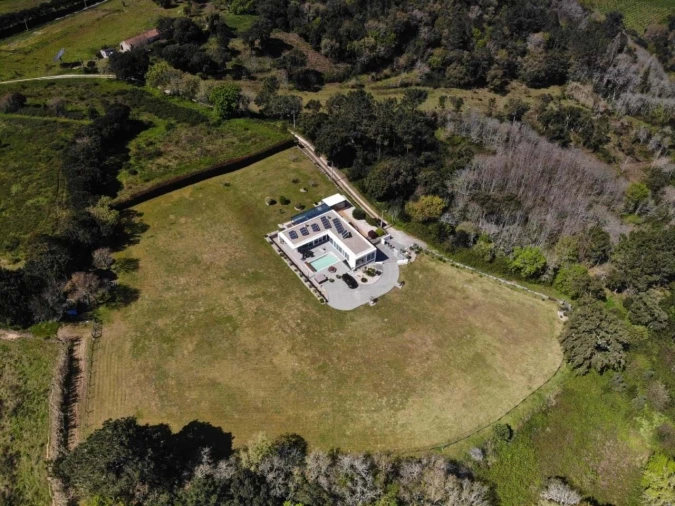 Moradia T5 para Venda em Barrio Foto 4