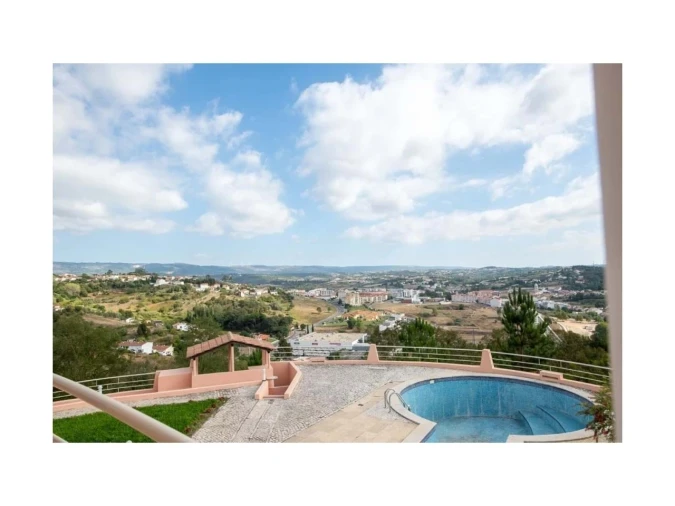 Moradia T6 para Venda em Maiorga Foto 4