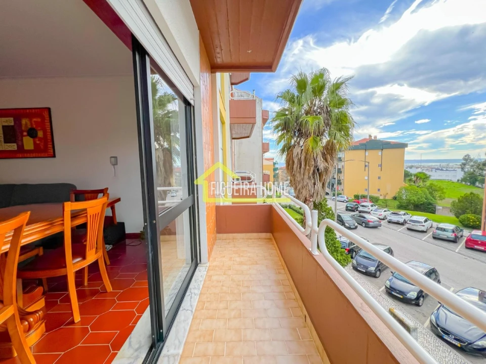 Apartamento T3 para Venda em Tavarede Foto 2