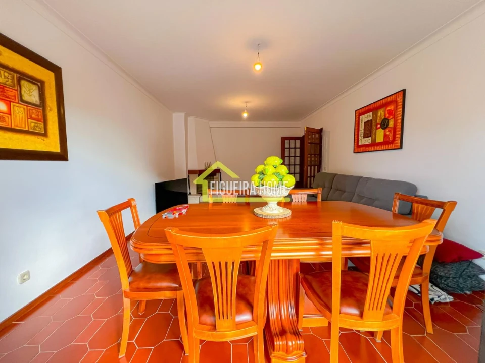 Apartamento T3 para Venda em Tavarede Foto 3