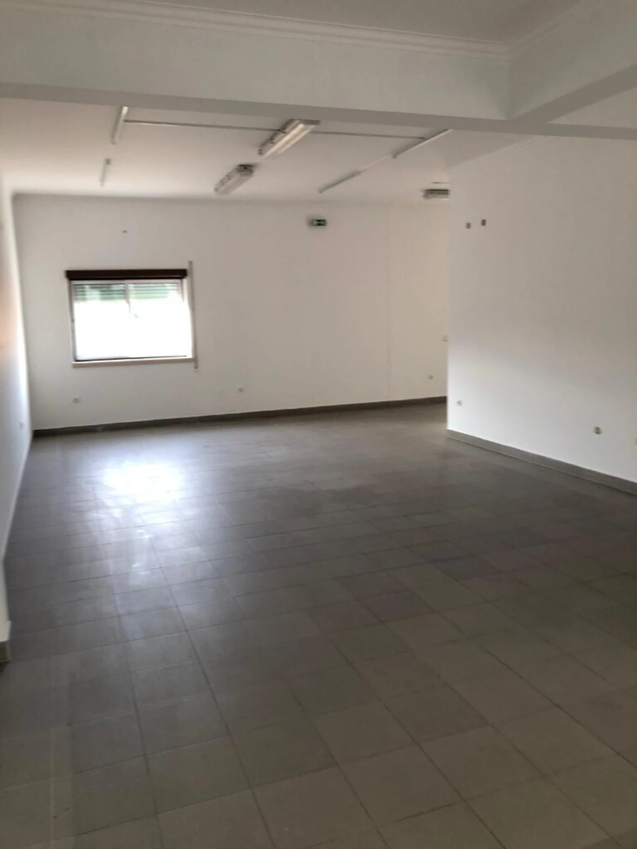 Loja para Arrendamento em Ferreira do Zezere Foto 2