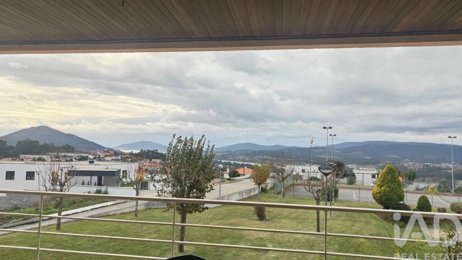 Apartamento T2 para Venda em Loivo Foto 9