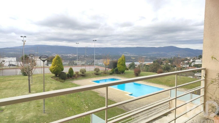 Apartamento T2 para Venda em Loivo Foto 11