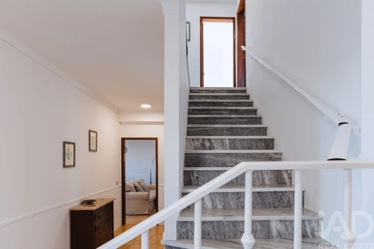 Moradia T5 para Venda em Silveira Foto 31