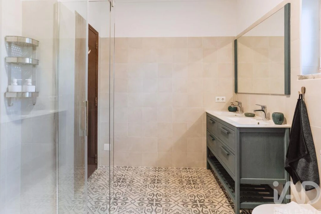 Moradia T5 para Venda em Silveira Foto 12