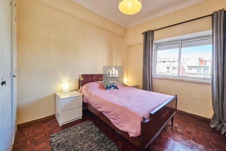 Apartamento T1 para Venda em Costa da Caparica Foto 13