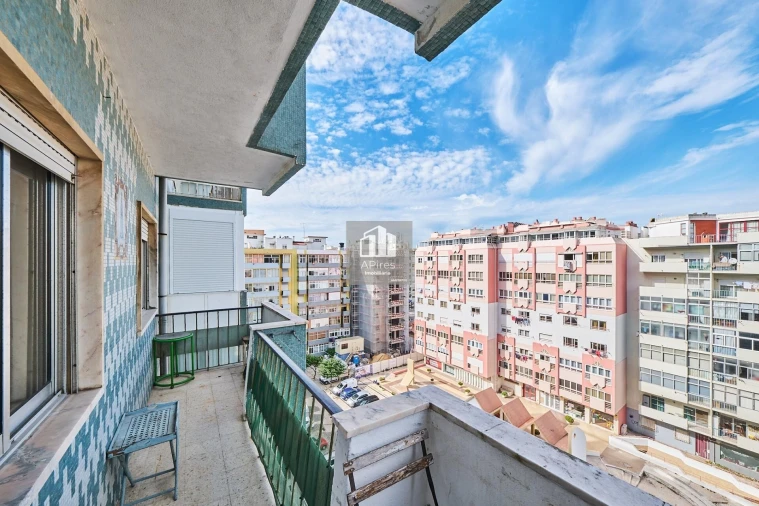 Apartamento T1 para Venda em Costa da Caparica Foto 6