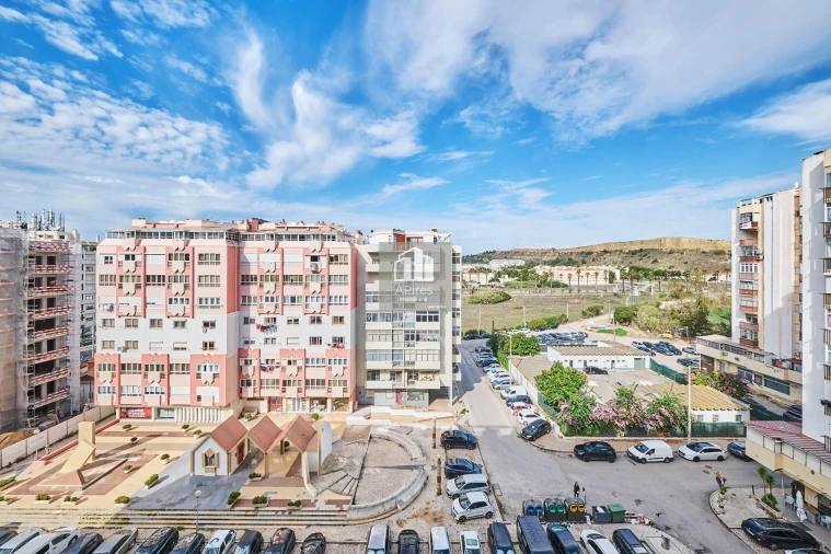 Apartamento T1 para Venda em Costa da Caparica Foto 4