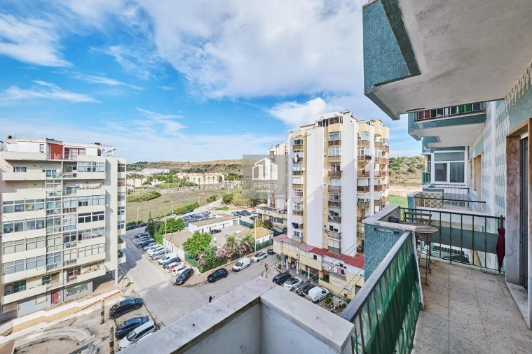 Apartamento T1 para Venda em Costa da Caparica Foto 5