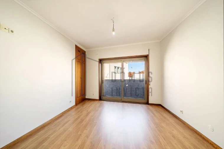 Moradia T3 para Venda em Ramalde Foto 7