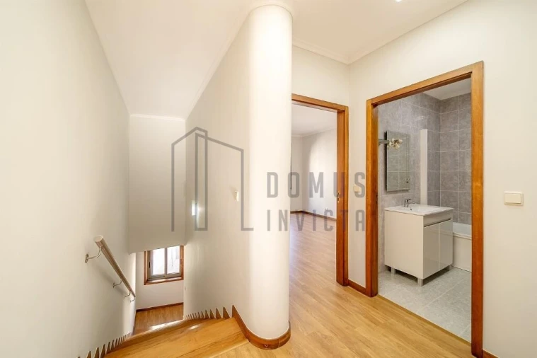 Moradia T3 para Venda em Ramalde Foto 6