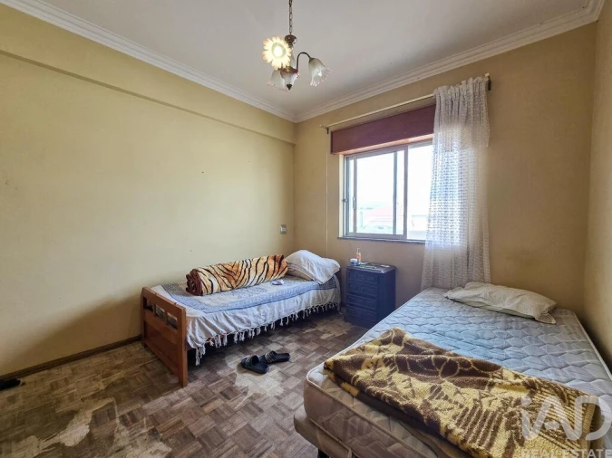 Apartamento T3 para Venda em Quarteira Foto 6