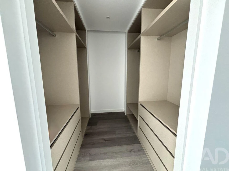 Moradia T4 para Venda em Corroios Foto 20