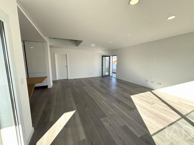 Moradia T3 para Venda em Corroios Foto 5