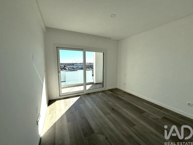 Moradia T3 para Venda em Corroios Foto 18