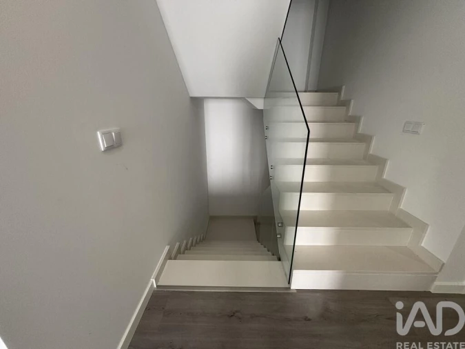 Moradia T3 para Venda em Corroios Foto 29