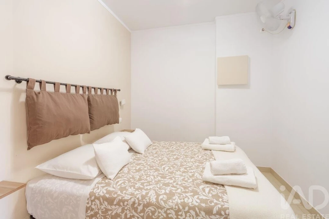 Apartamento T1 para Venda em Quarteira Foto 9