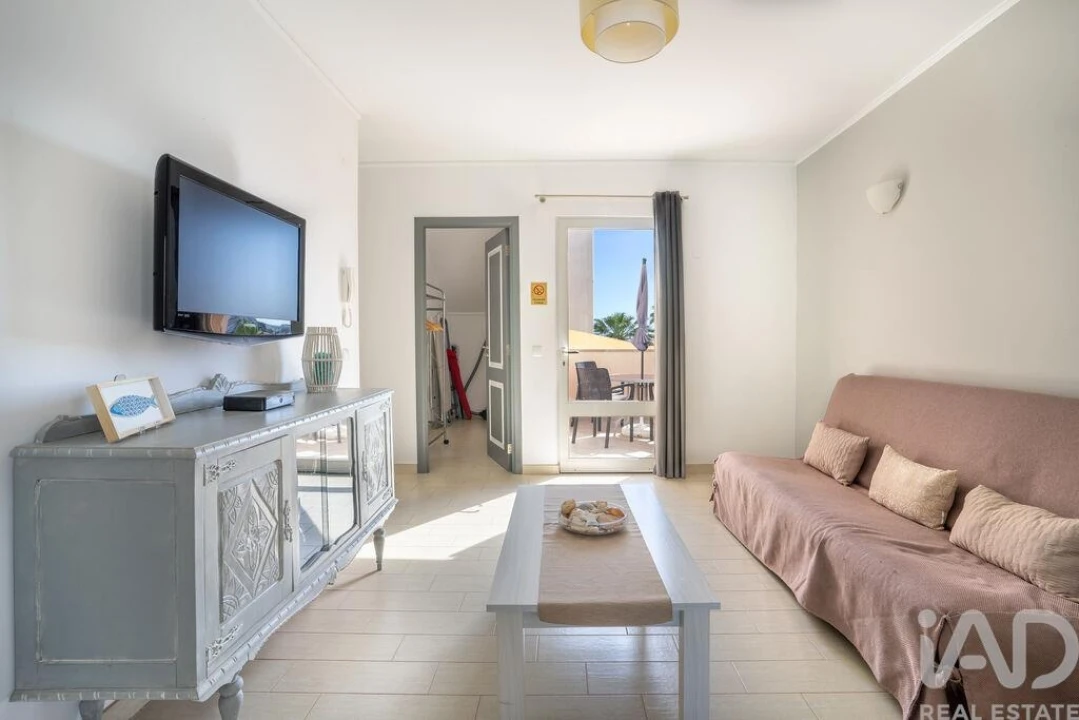 Apartamento T1 para Venda em Quarteira Foto 3