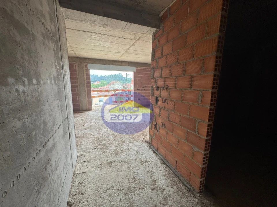 Apartamento T2 para Venda em Argoncilhe Foto 15