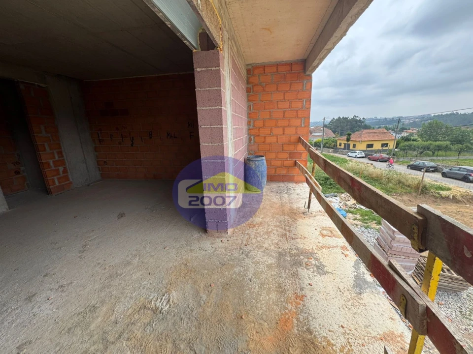 Apartamento T2 para Venda em Argoncilhe Foto 4