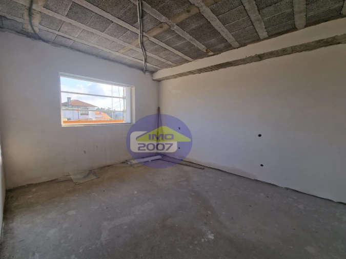 Apartamento T2 para Venda em Argoncilhe Foto 19