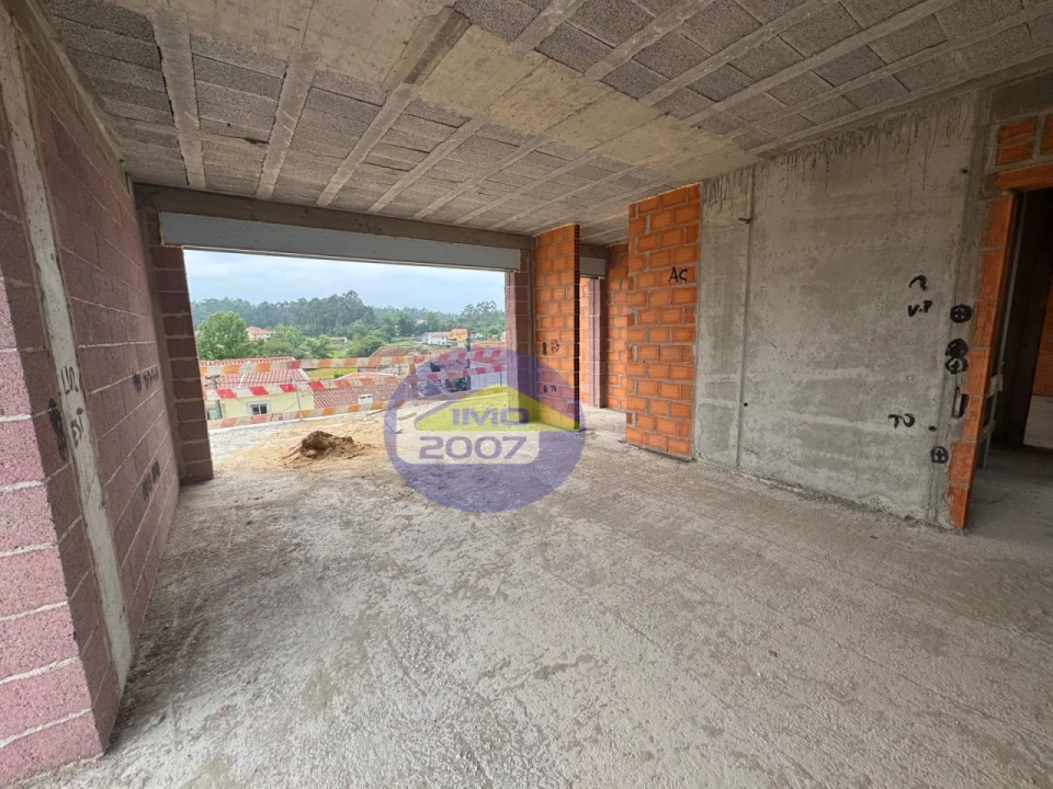 Apartamento T2 para Venda em Argoncilhe Foto 4