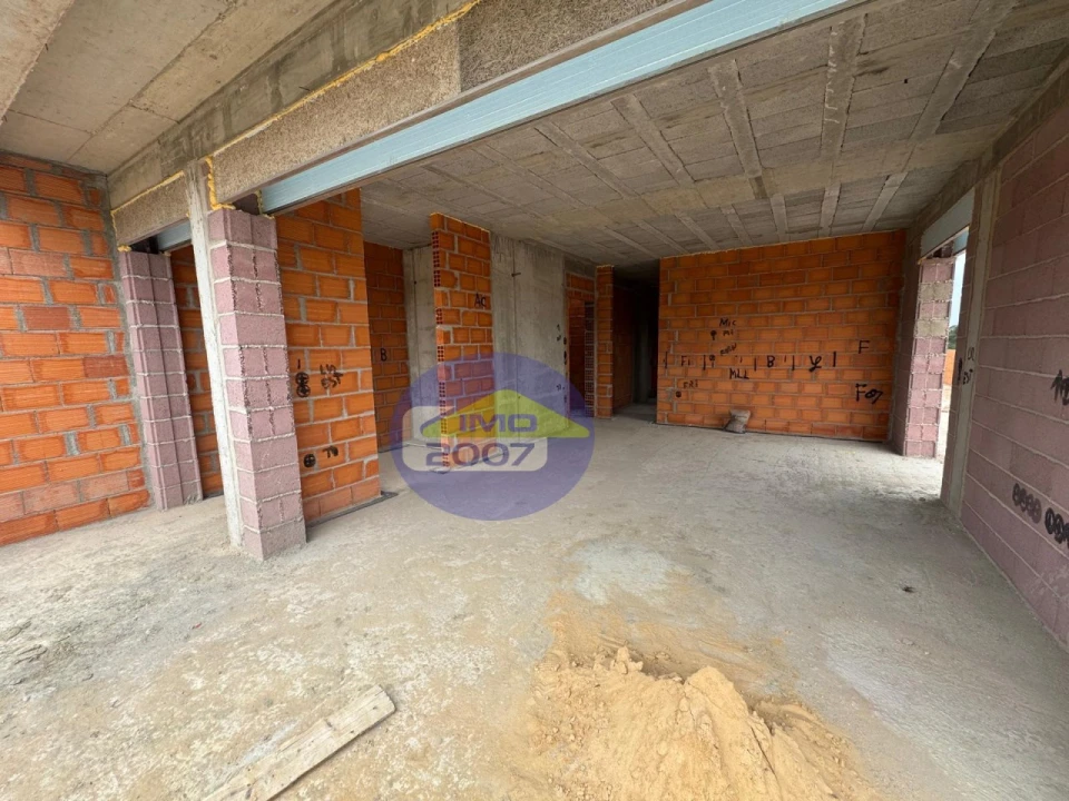 Apartamento T2 para Venda em Argoncilhe Foto 12