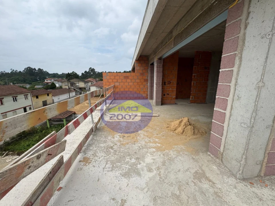 Apartamento T2 para Venda em Argoncilhe Foto 14