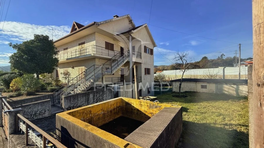 Moradia T4 para Venda em Arões (São Romão) Foto 2