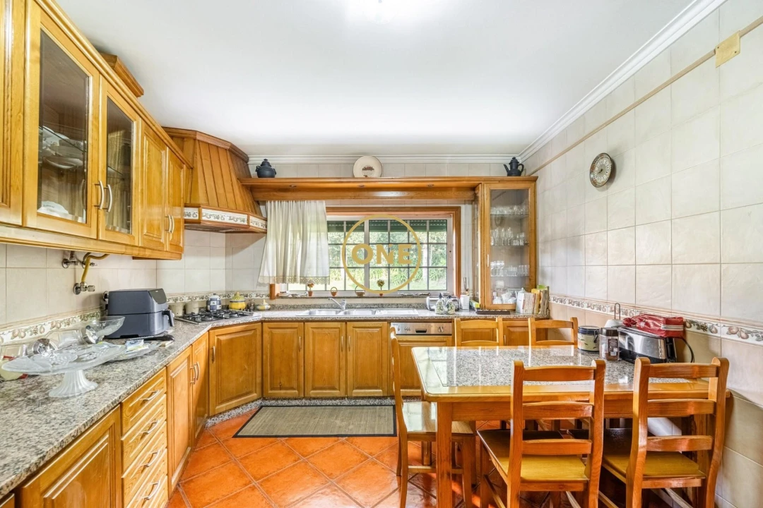 Moradia T3 para Venda em Requião Foto 2