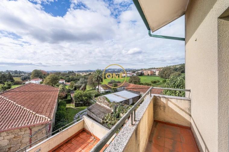 Moradia T3 para Venda em Requião Foto 12