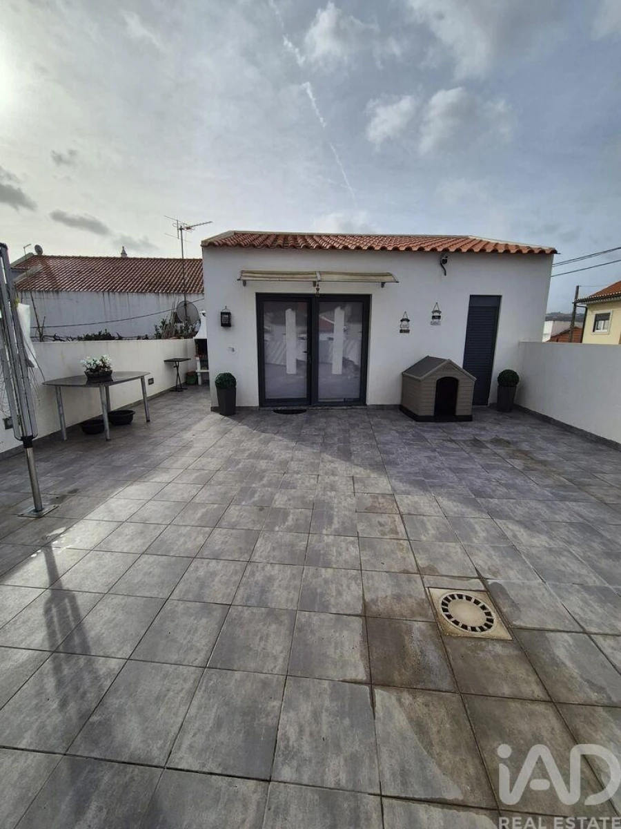 Moradia T2 para Venda em Alenquer (Santo Estêvão e Triana) Foto 3