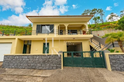 Moradia T3 para Venda em Ponta do Pargo