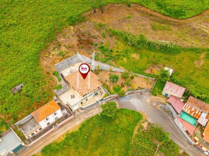 Moradia T3 para Venda em Ponta do Pargo Foto 10
