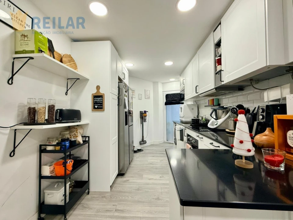 Apartamento T2 para Venda em Alverca do Ribatejo e Sobralinho Foto 2