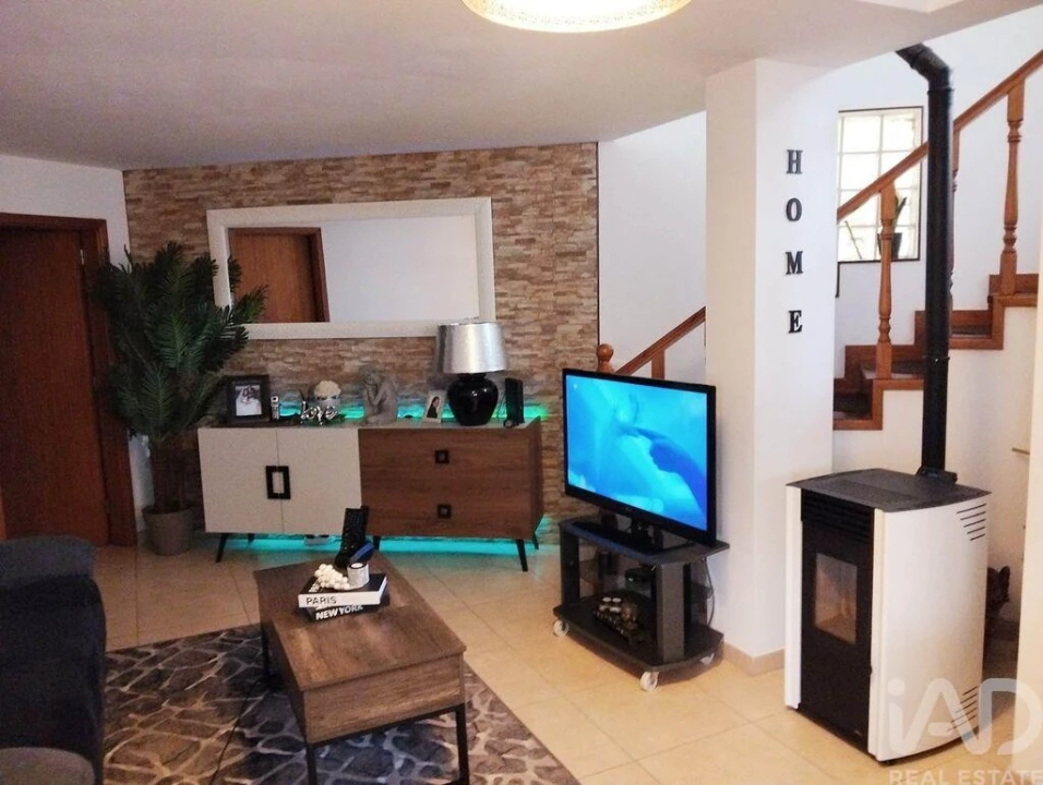 Moradia T3 para Venda em Buarcos Foto 4