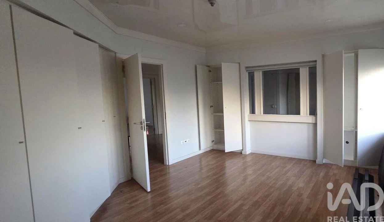 Escritório para Arrendamento em Alvalade Foto 8