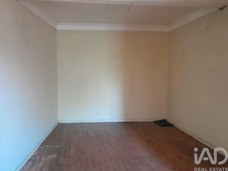 Moradia T3 para Venda em Três Povos Foto 22