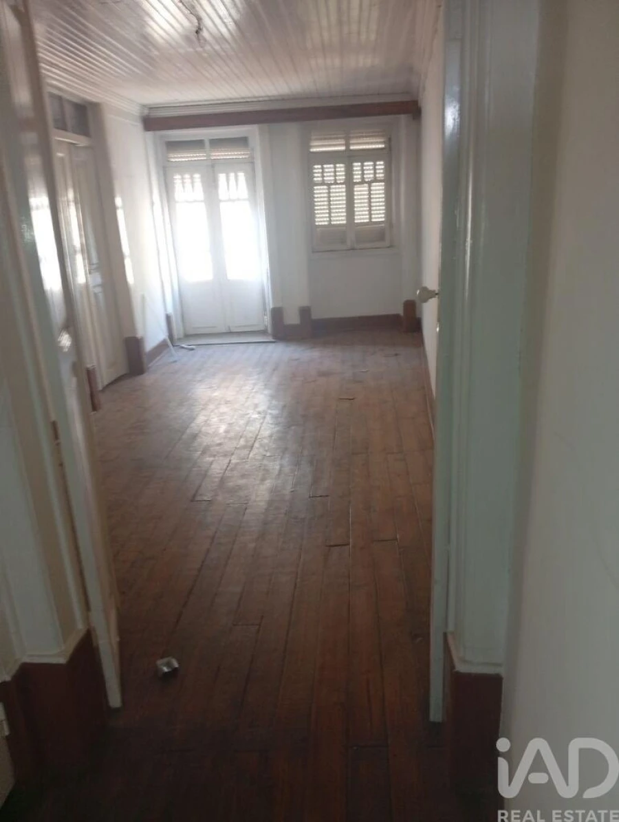 Moradia T3 para Venda em Três Povos Foto 23