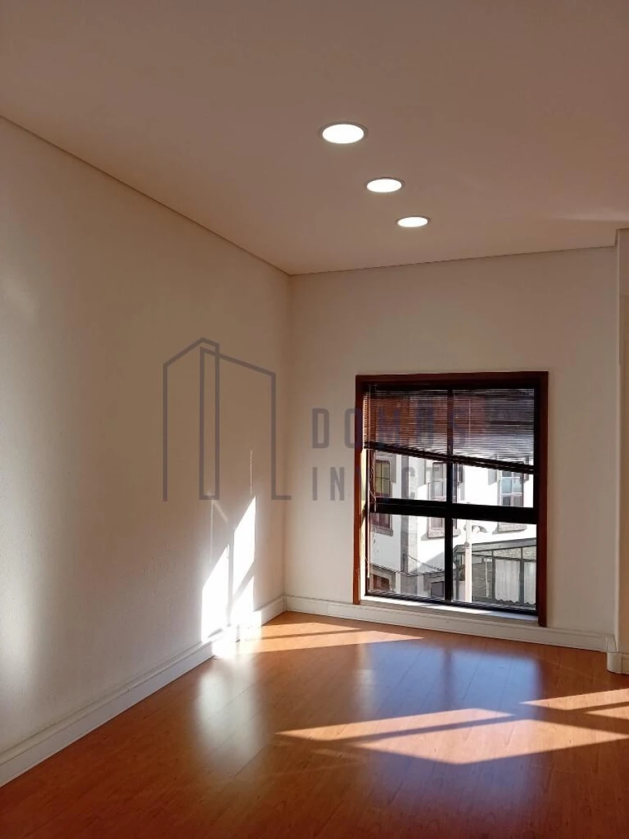 Escritório para Arrendamento em Bonfim Foto 2