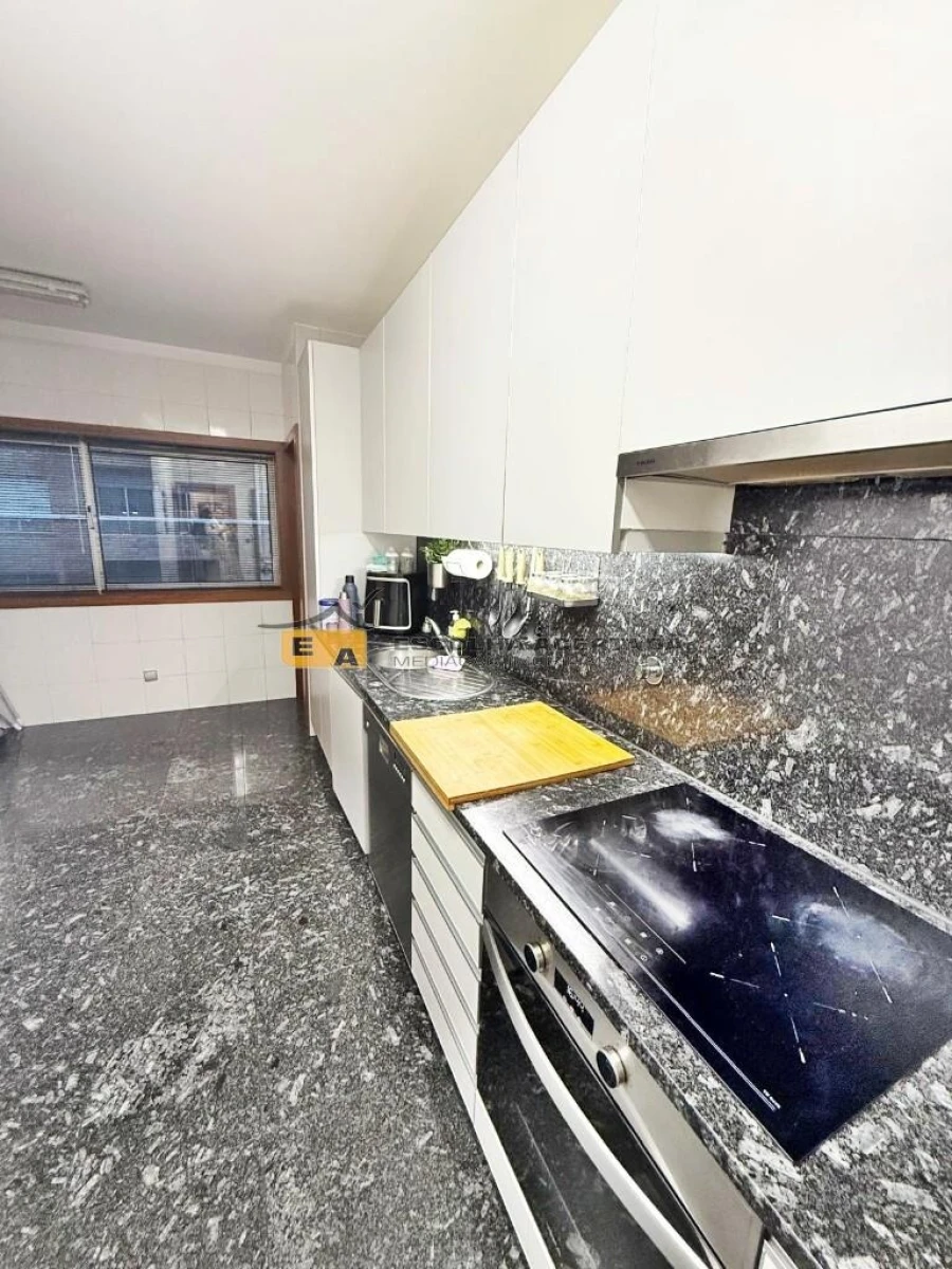 Apartamento T3 para Venda em Cidade da Maia Foto 2