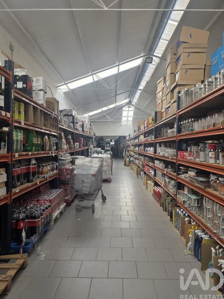 Loja para Venda em Mafamude e Vilar do Paraíso