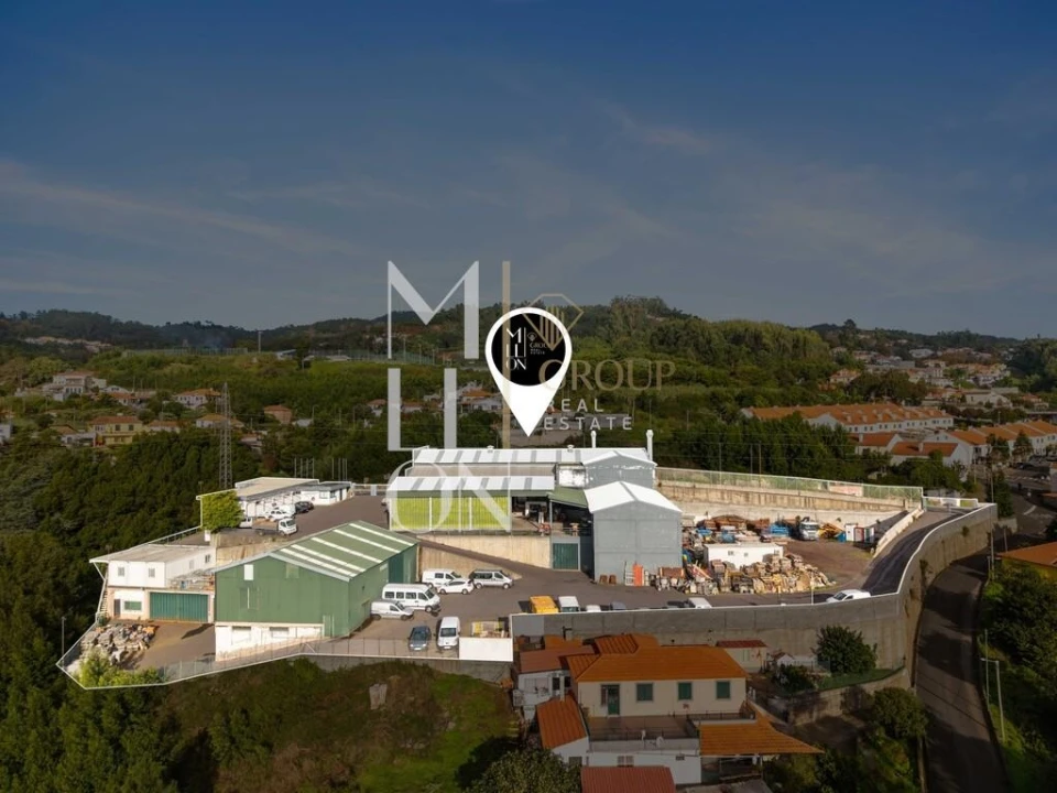 Armazém para Venda em Camacha Foto 3