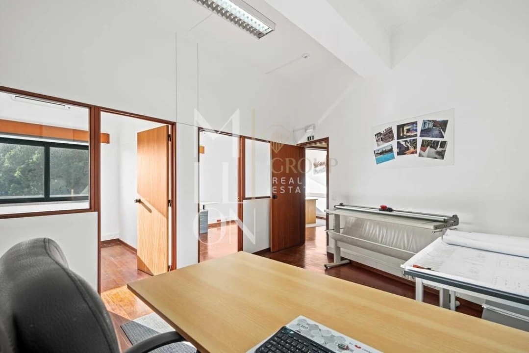 Armazém para Venda em Camacha Foto 47