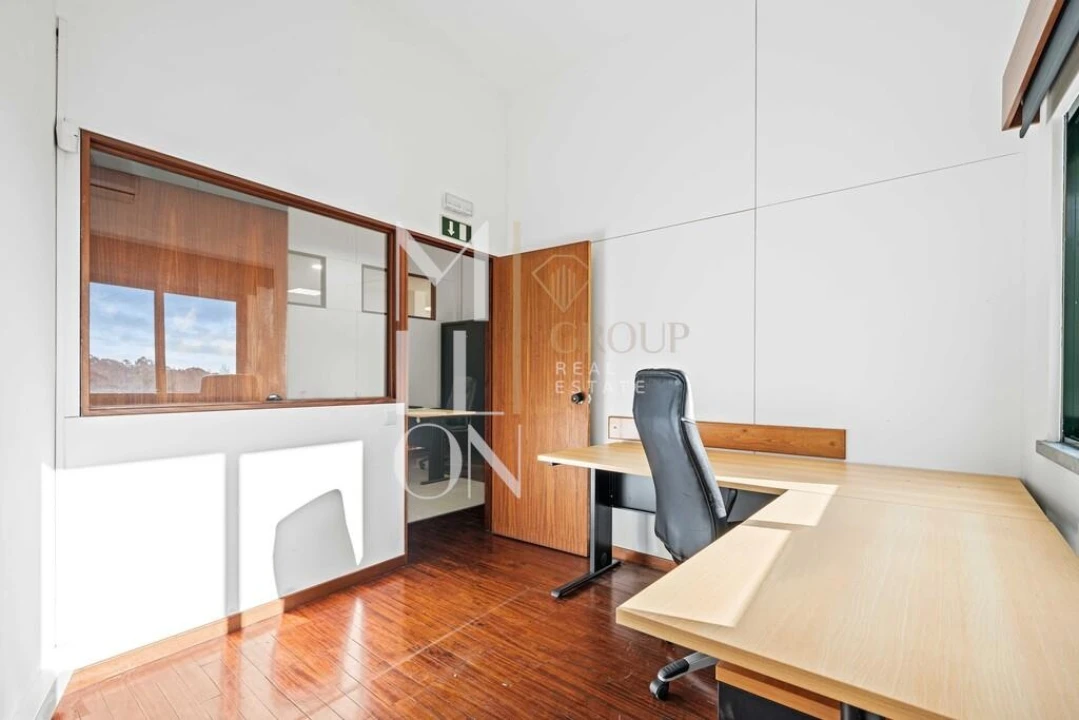 Armazém para Venda em Camacha Foto 46