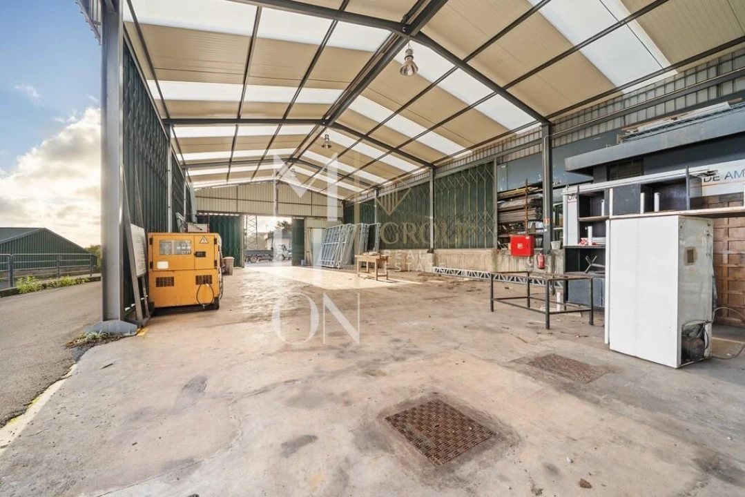 Armazém para Venda em Camacha Foto 77