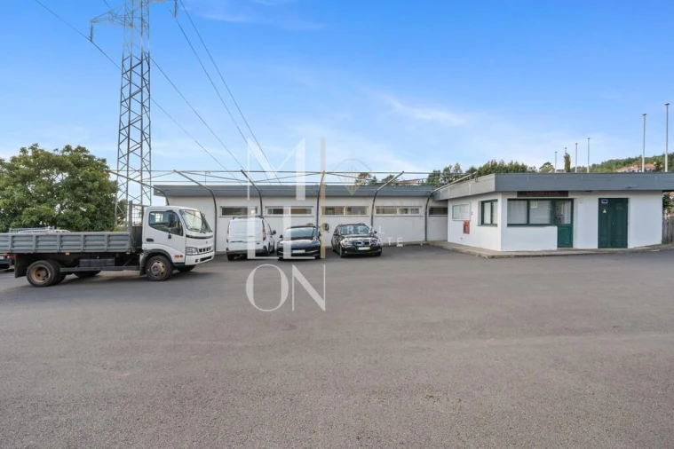 Armazém para Venda em Camacha Foto 12