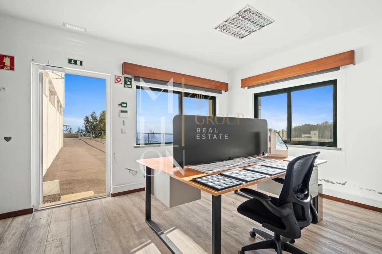 Armazém para Venda em Camacha Foto 57