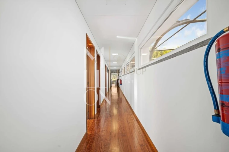 Armazém para Venda em Camacha Foto 37