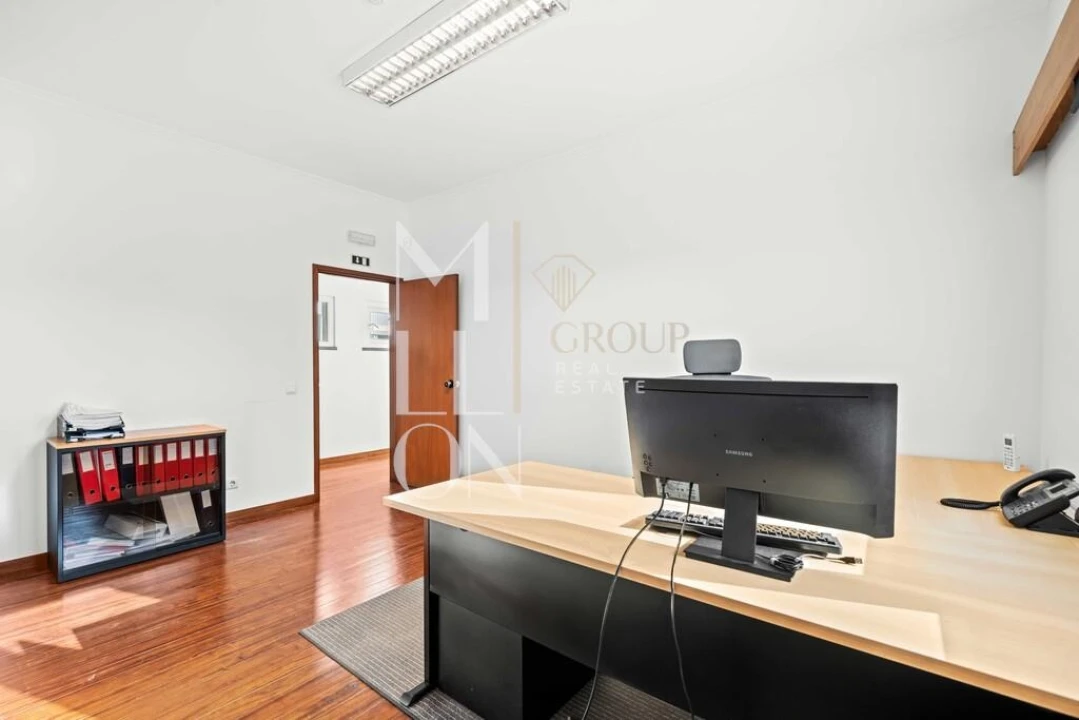 Armazém para Venda em Camacha Foto 24